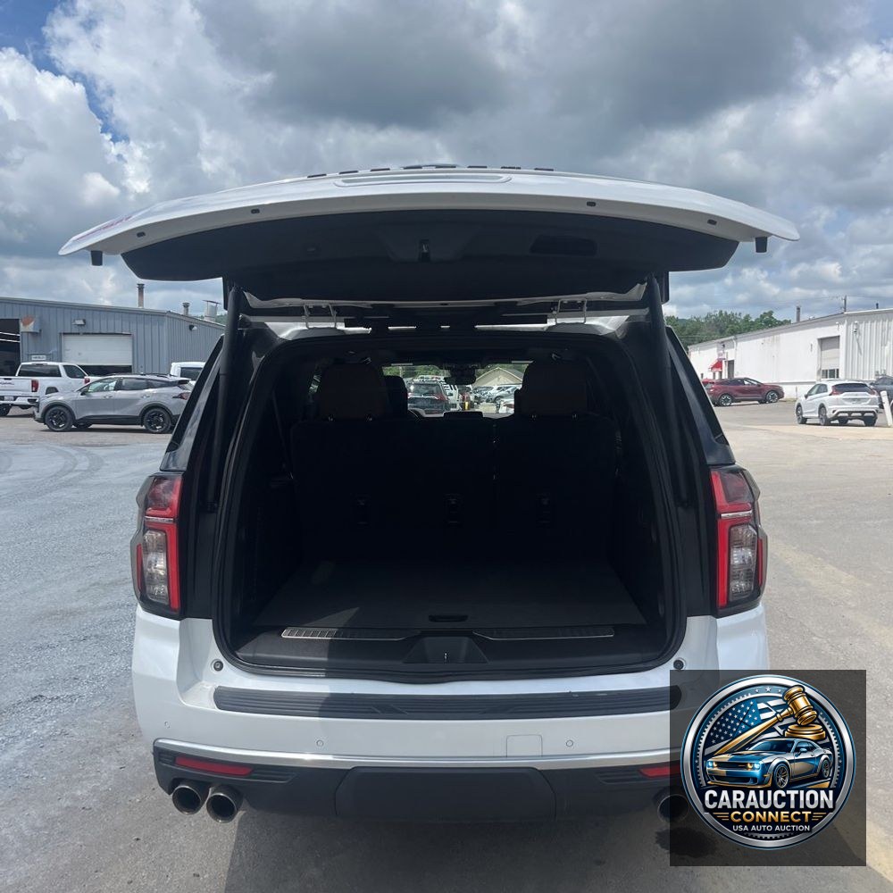 2023 Chevrolet Suburban High Country