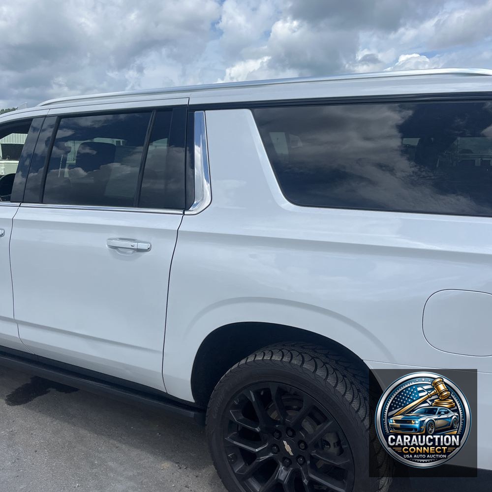 2023 Chevrolet Suburban High Country