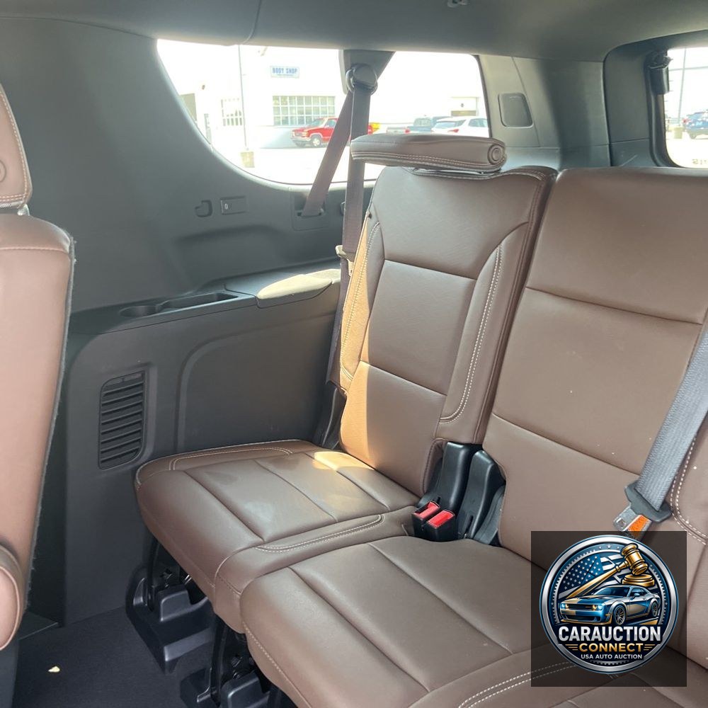 2023 Chevrolet Suburban High Country