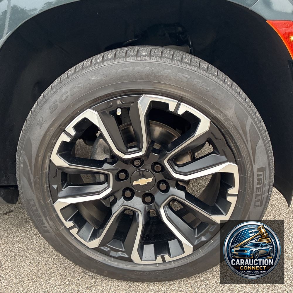 2022 Chevrolet Suburban High Country