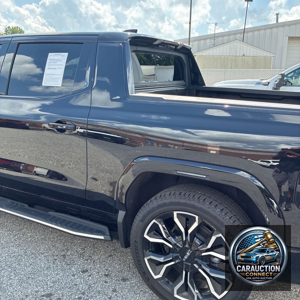 2025 GMC Sierra EV Denali