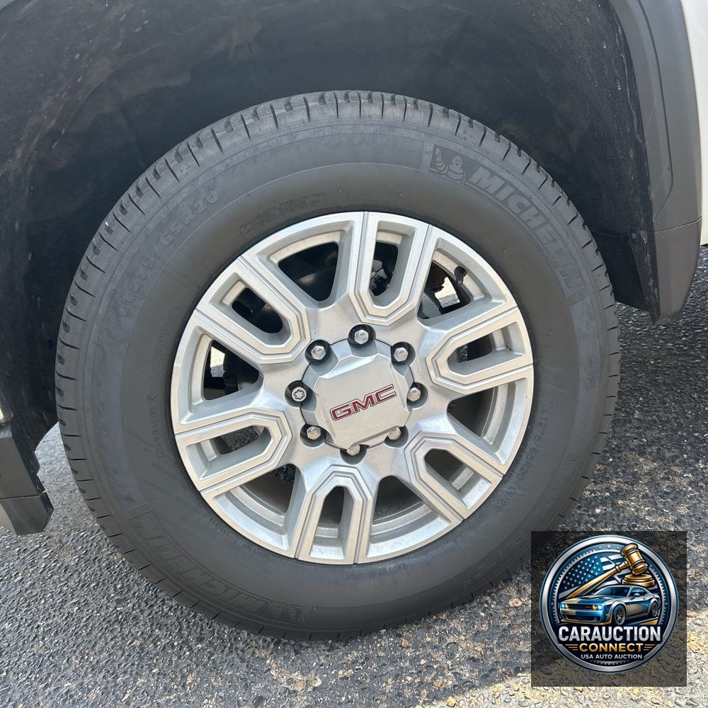 2023 GMC Sierra 2500HD SLT