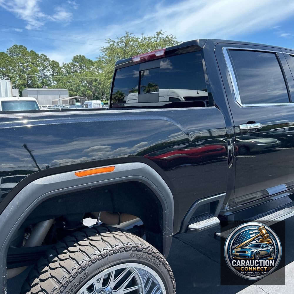 2023 GMC Sierra 2500HD Denali