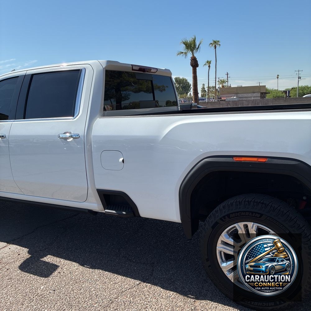 2023 GMC Sierra 3500HD Denali