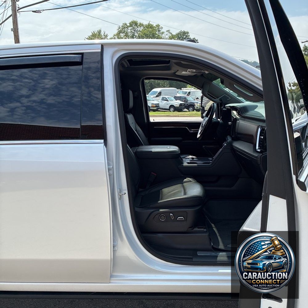 2024 GMC Sierra 3500HD Denali