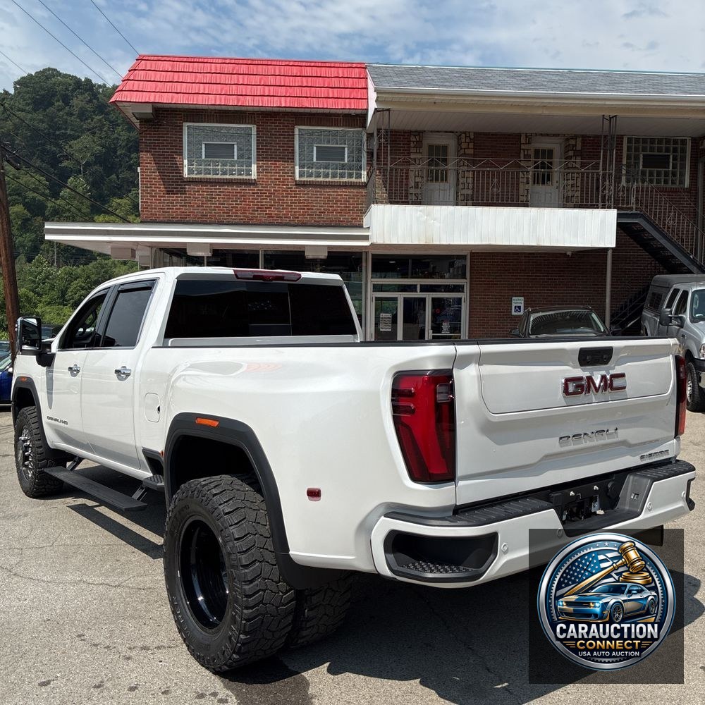 2024 GMC Sierra 3500HD Denali