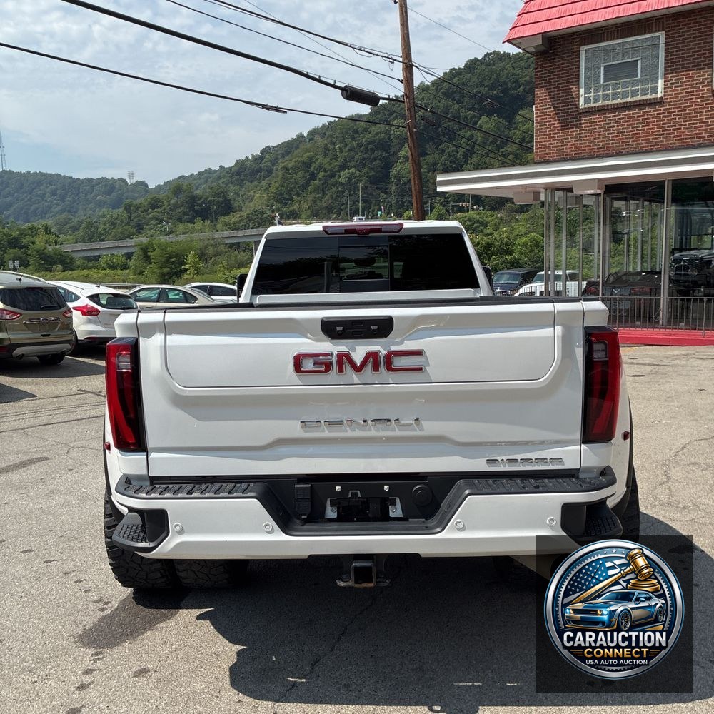 2024 GMC Sierra 3500HD Denali
