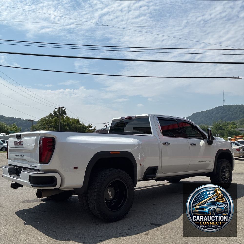 2024 GMC Sierra 3500HD Denali