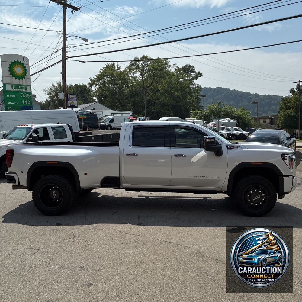 2024 GMC Sierra 3500HD Denali