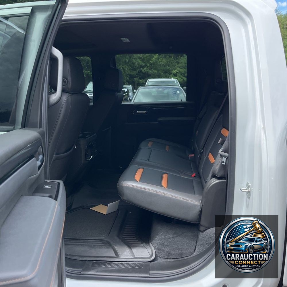 2025 GMC Sierra 2500HD AT4
