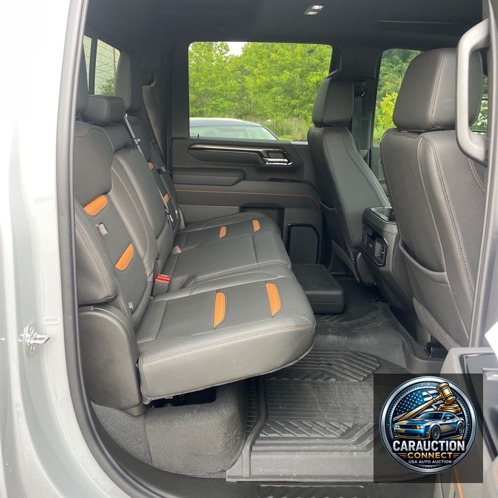 2025 GMC Sierra 2500HD AT4