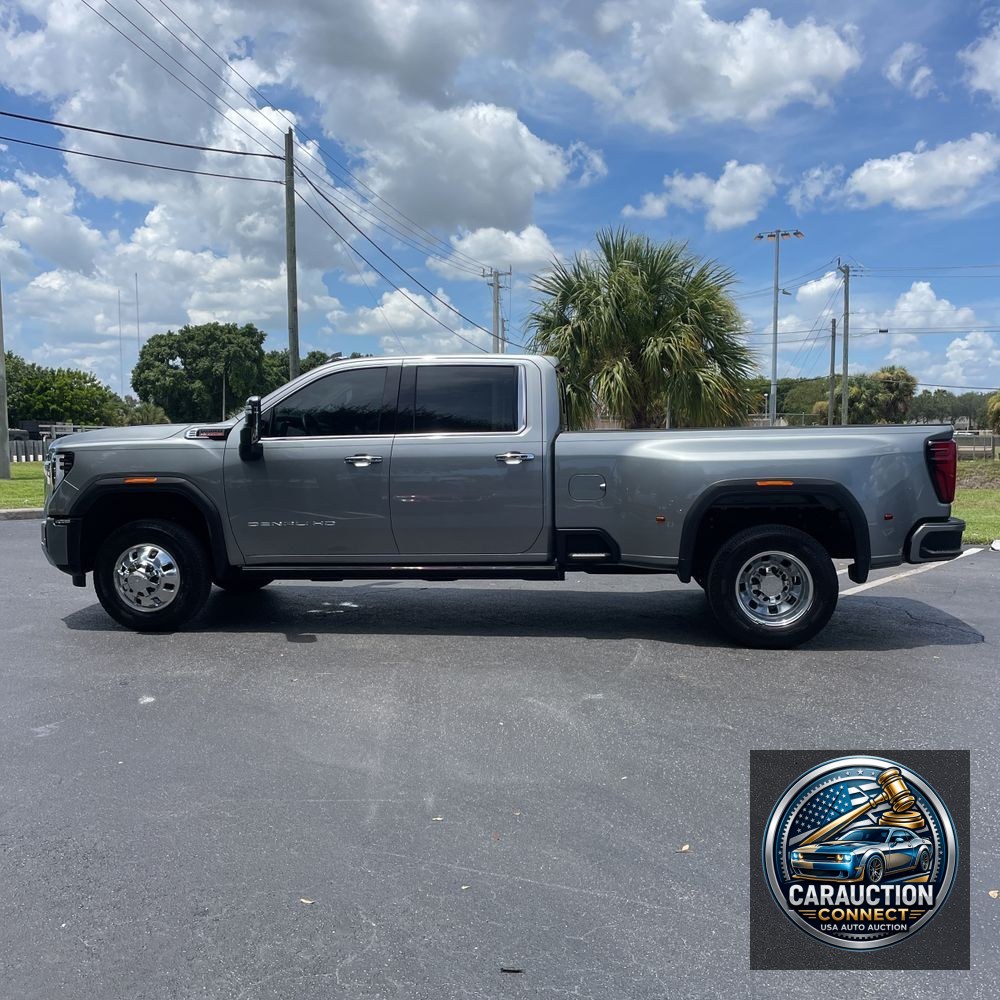 2025 GMC Sierra 3500HD Denali