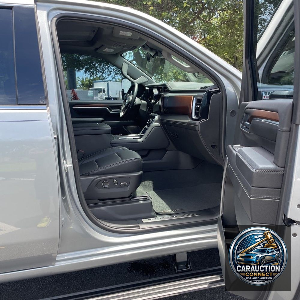 2025 GMC Sierra 3500HD Denali