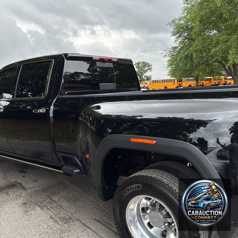2025 GMC Sierra 3500 Denali