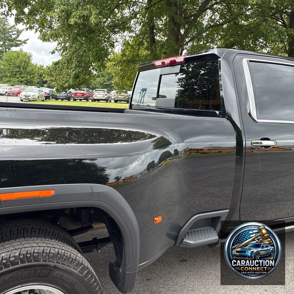 2025 GMC Sierra 3500 Denali