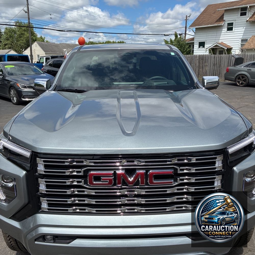 2025 GMC Canyon Denali