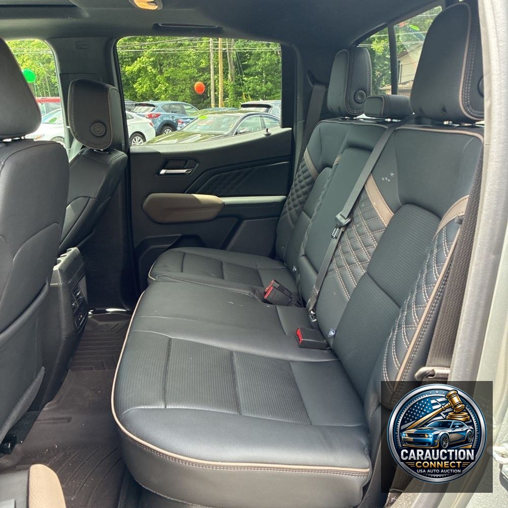 2025 GMC Canyon Denali