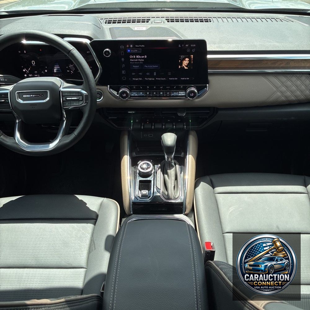 2025 GMC Canyon Denali