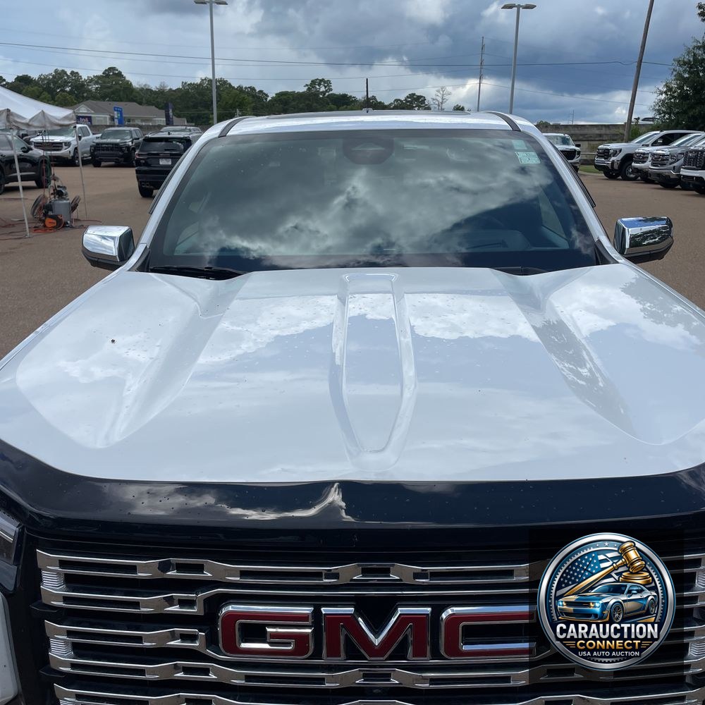 2024 GMC Canyon Denali