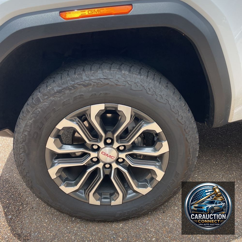 2024 GMC Canyon Denali