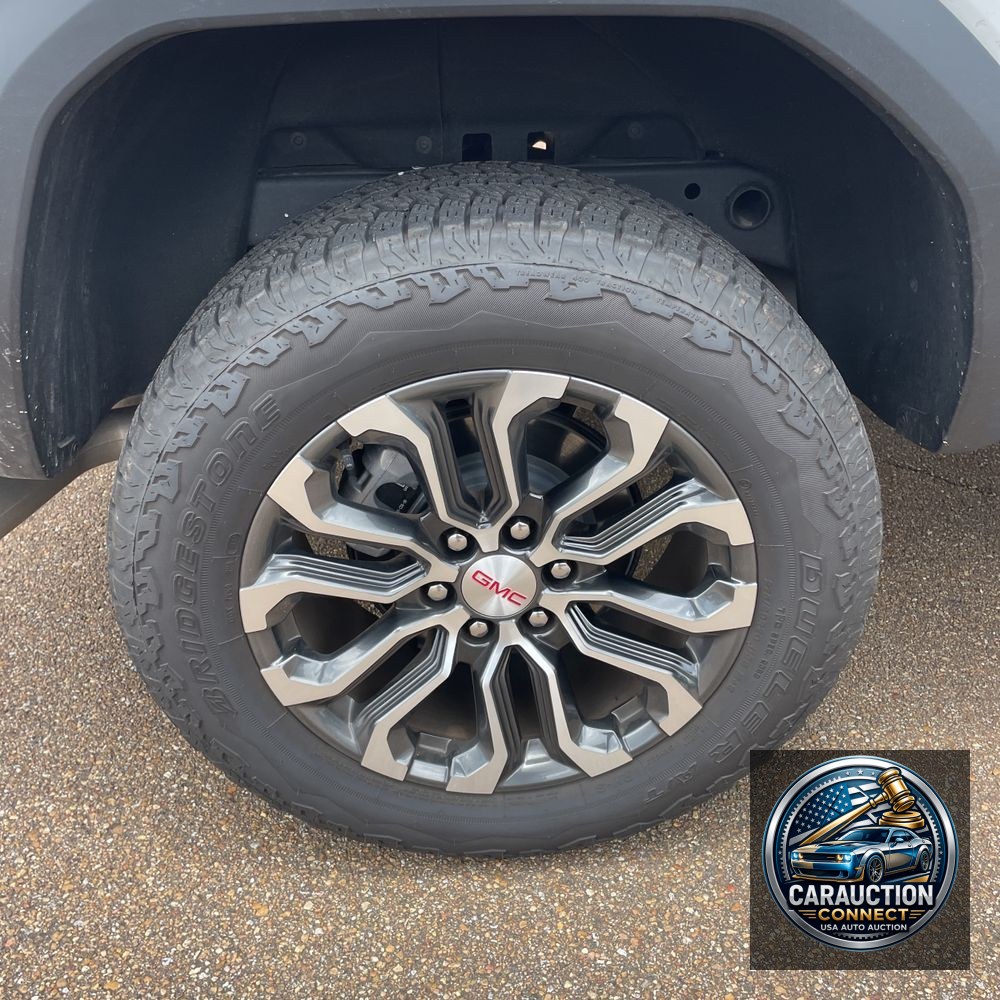 2024 GMC Canyon Denali