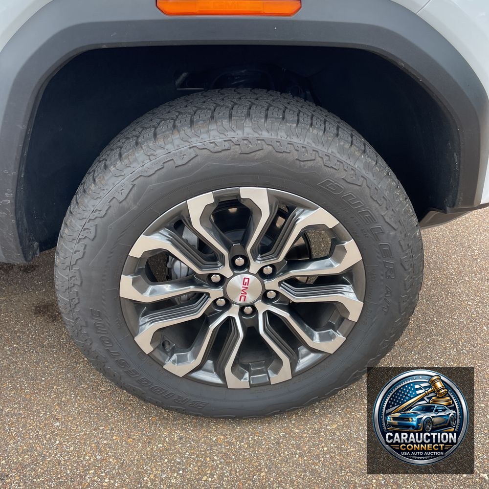 2024 GMC Canyon Denali