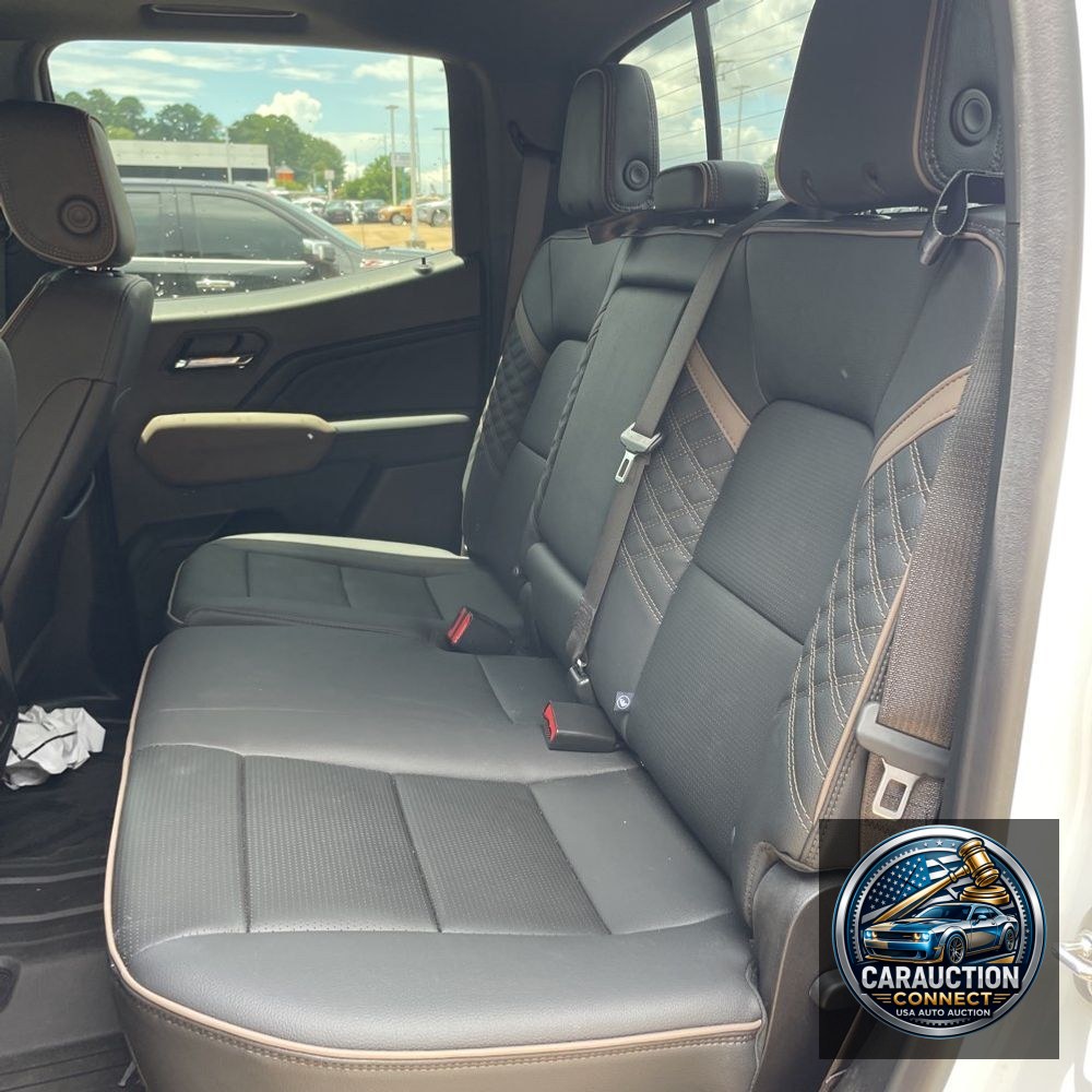 2024 GMC Canyon Denali