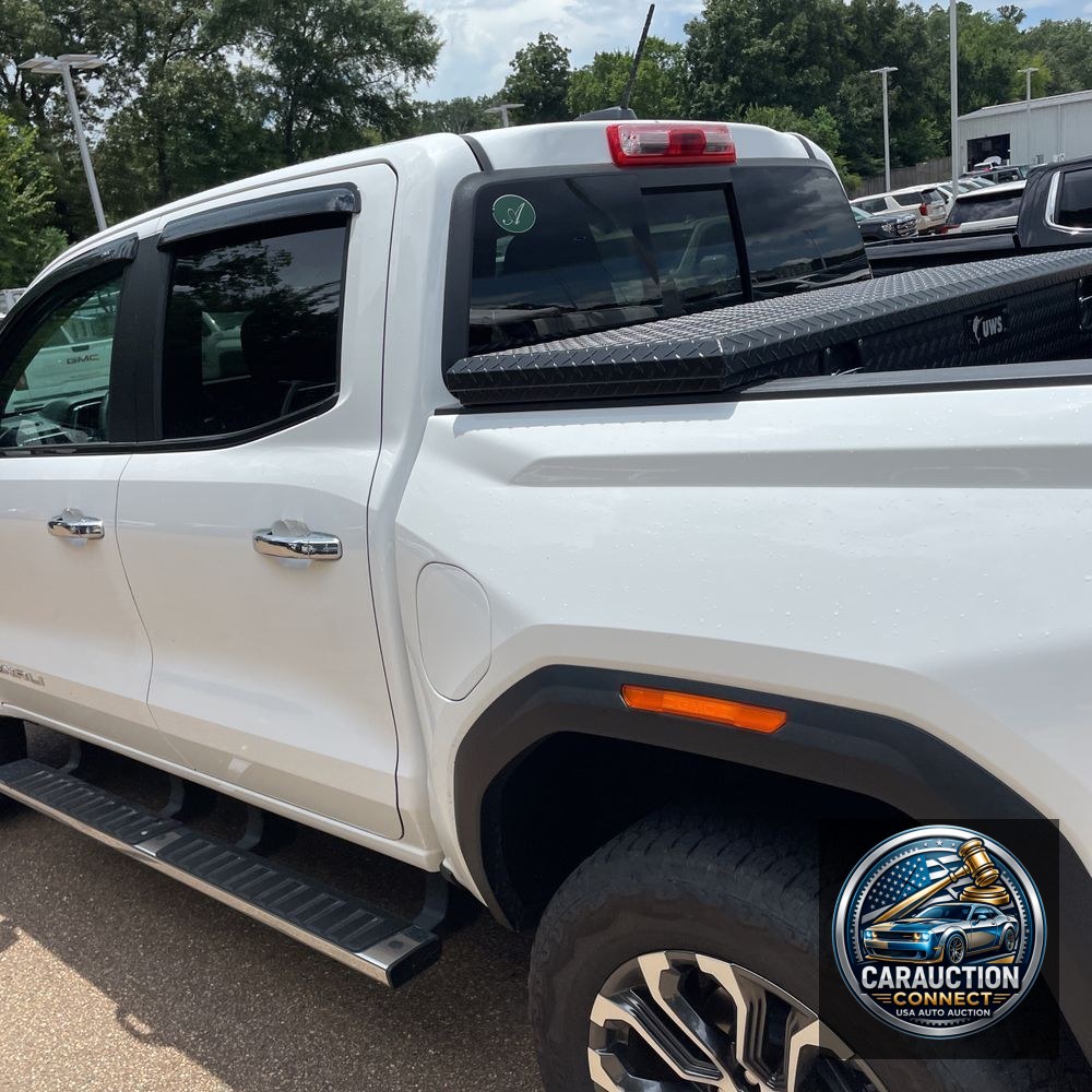 2024 GMC Canyon Denali