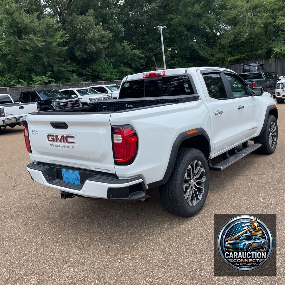 2024 GMC Canyon Denali