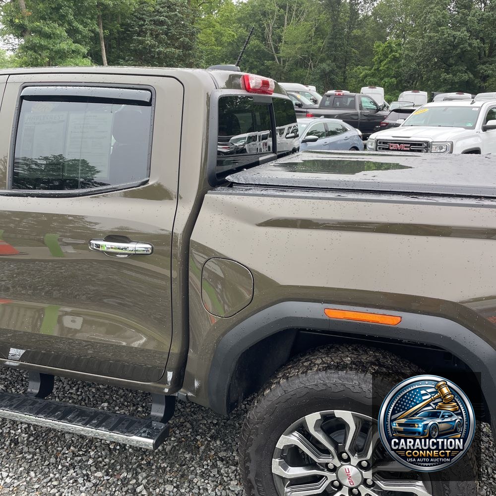 2024 GMC Canyon Denali
