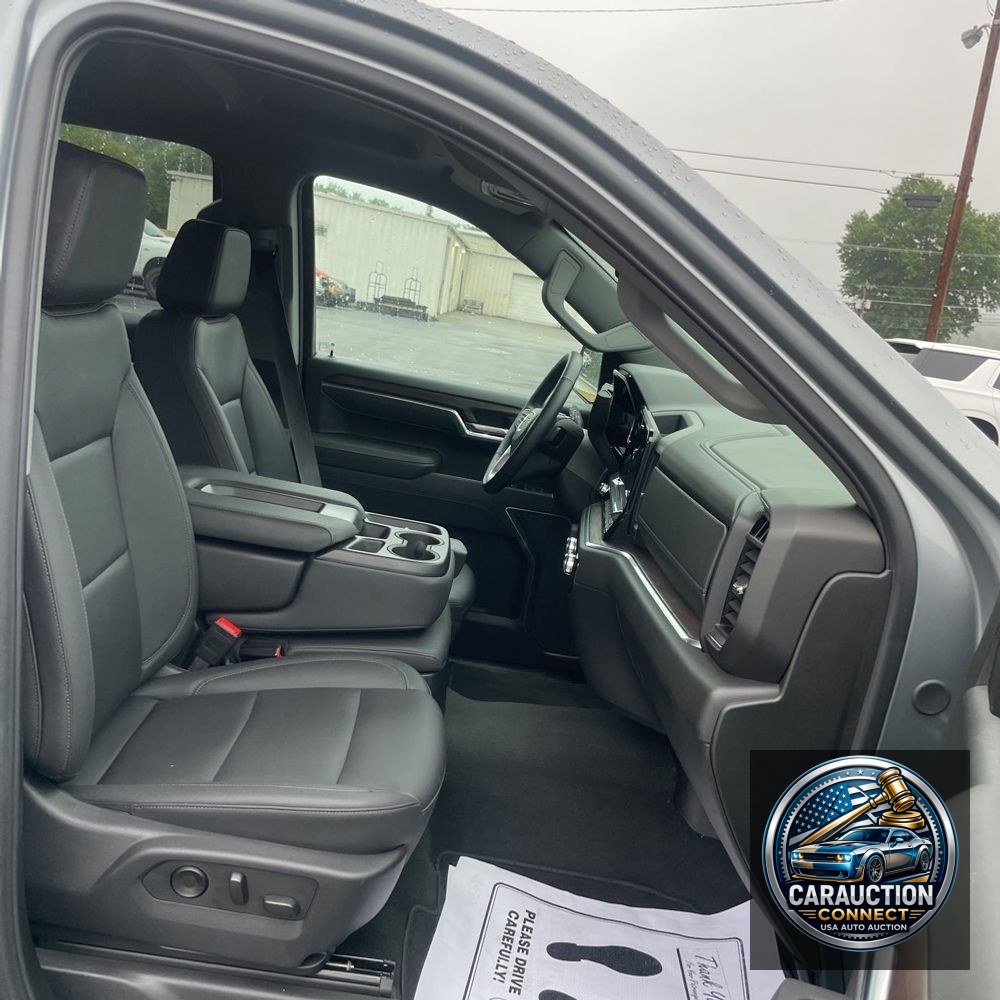 2025 GMC Sierra 1500 SLT
