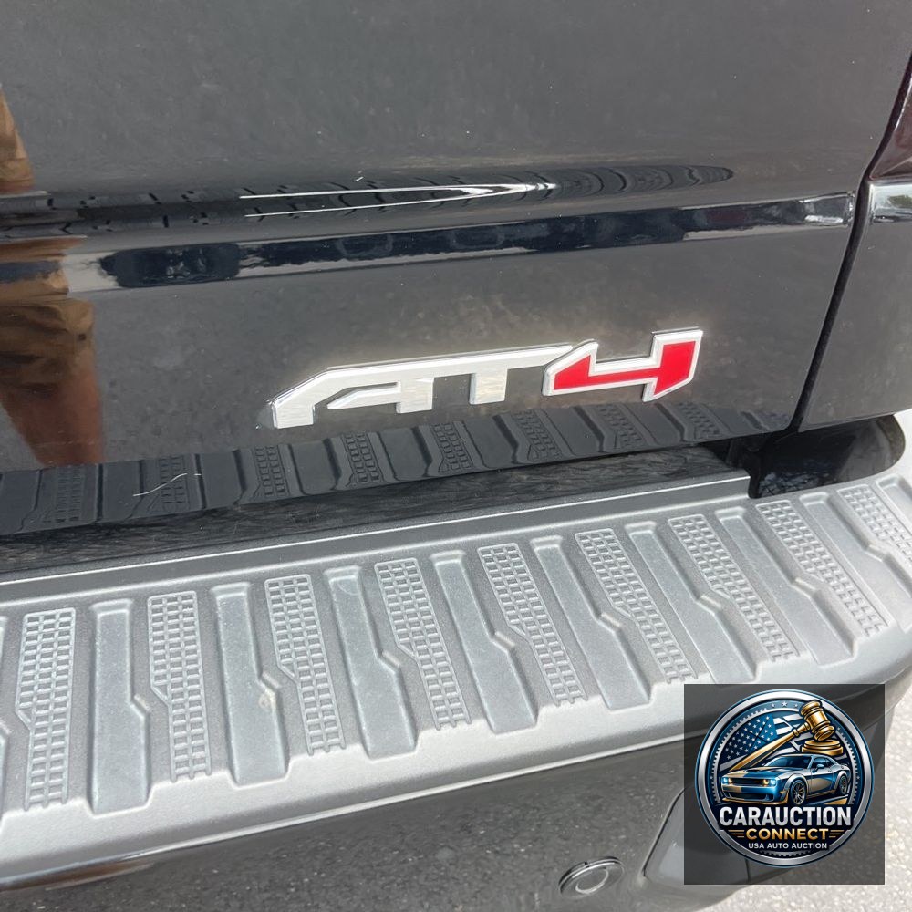2023 GMC Sierra 1500 AT4