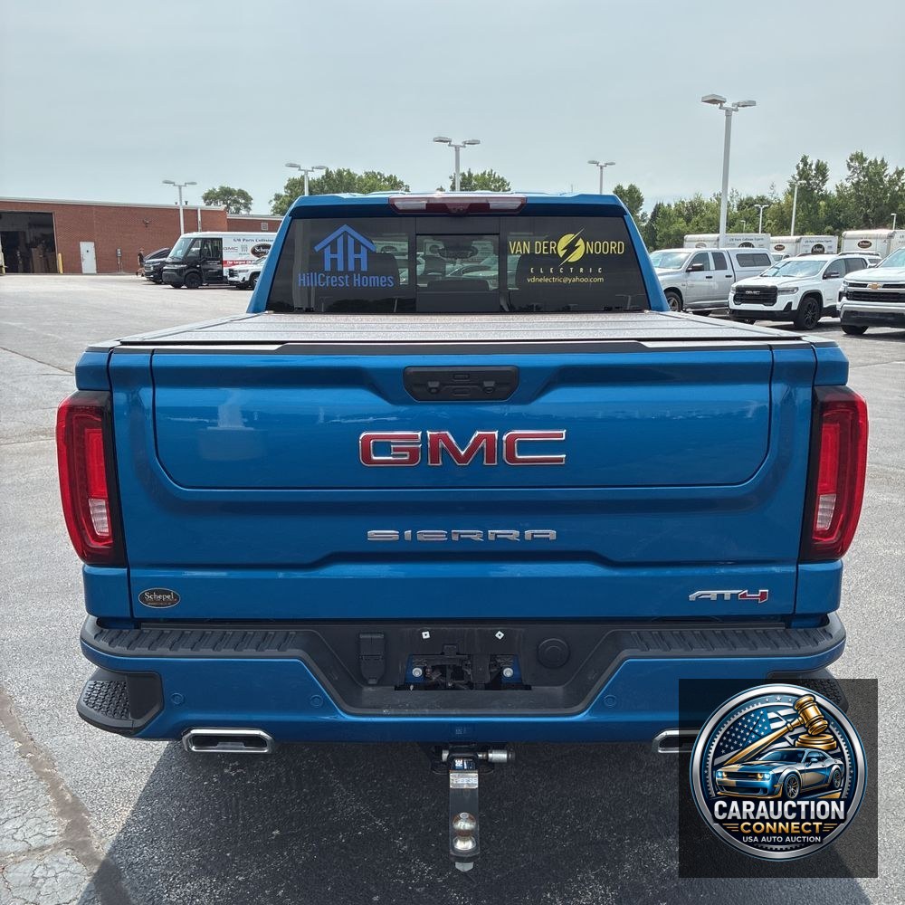 2023 GMC Sierra 1500 AT4