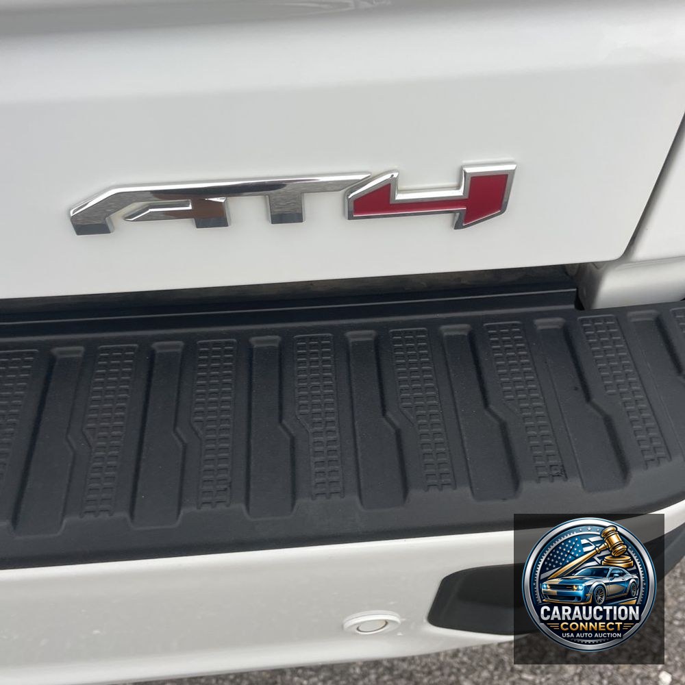 2023 GMC Sierra 1500 AT4