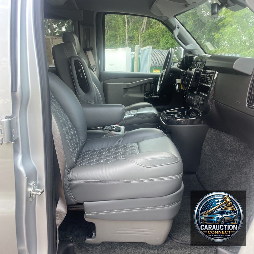 2025 GMC Savana 2500