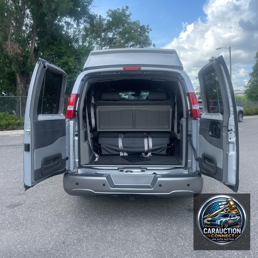 2025 GMC Savana 2500