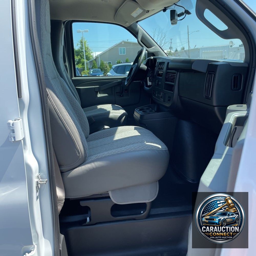2025 GMC Savana 3500