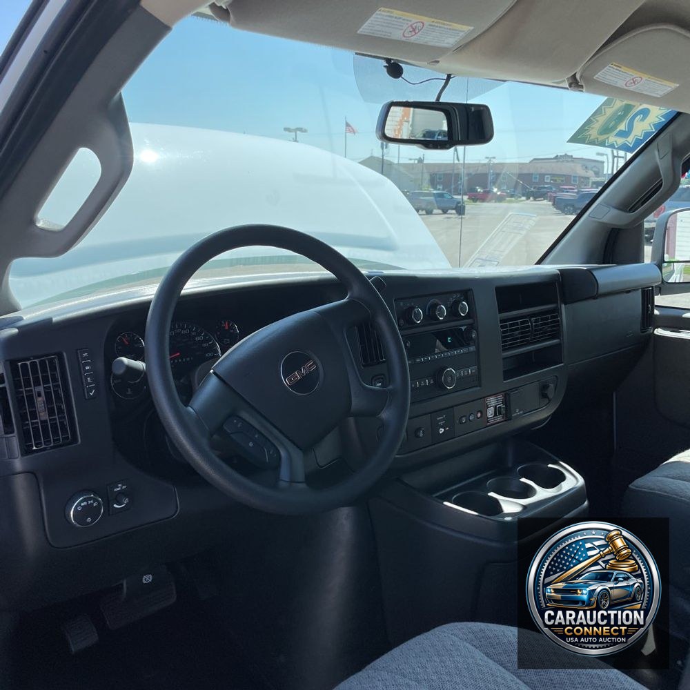 2025 GMC Savana 3500