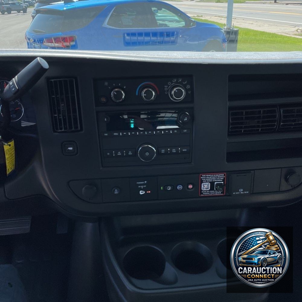 2025 GMC Savana 3500