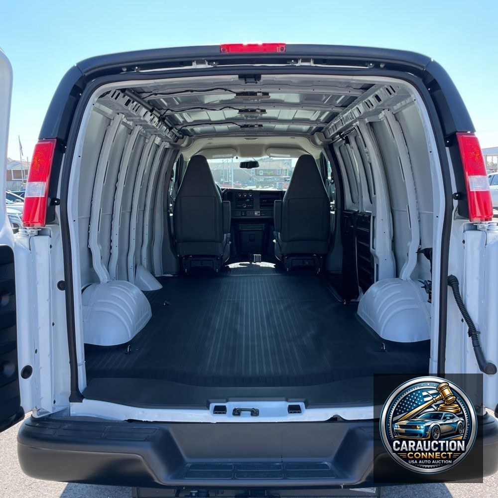 2025 GMC Savana 3500