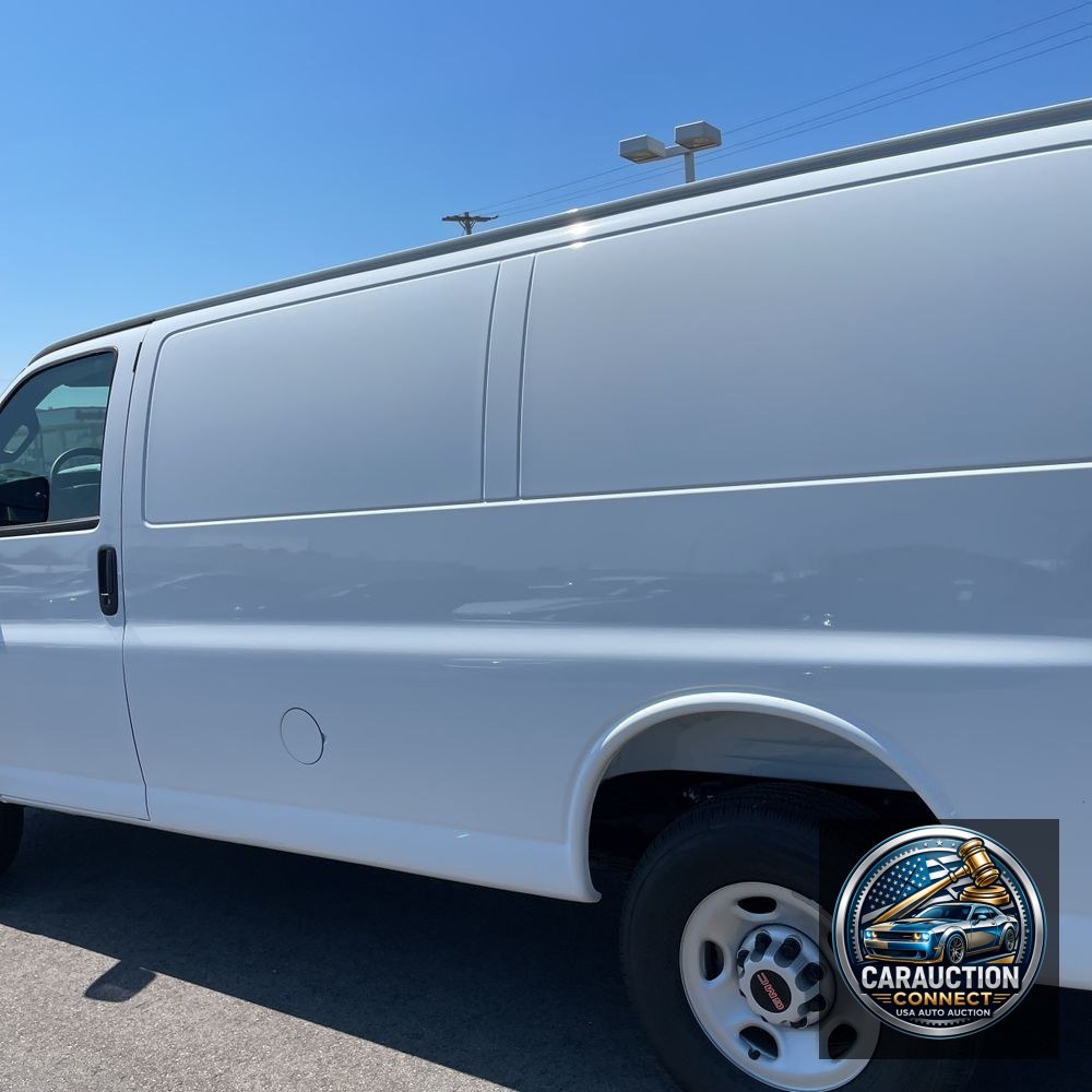2025 GMC Savana 3500