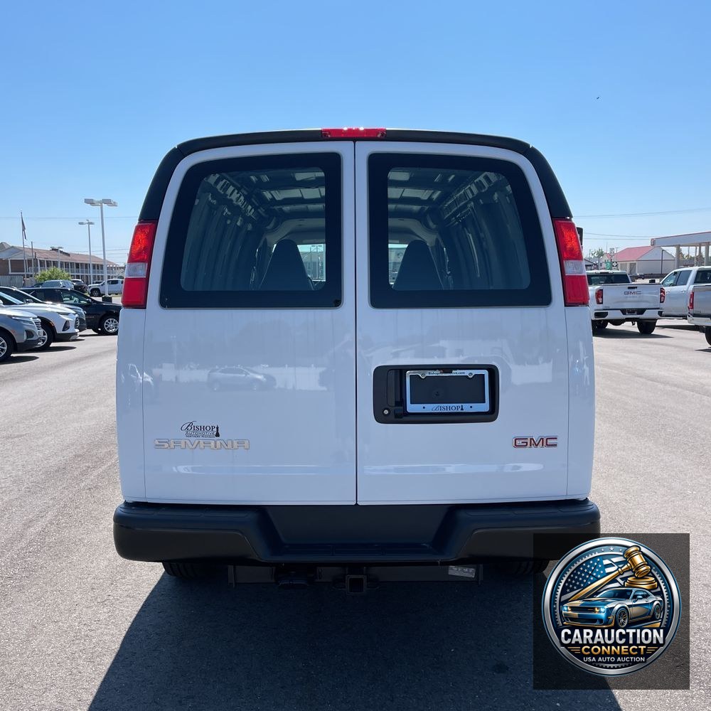 2025 GMC Savana 3500