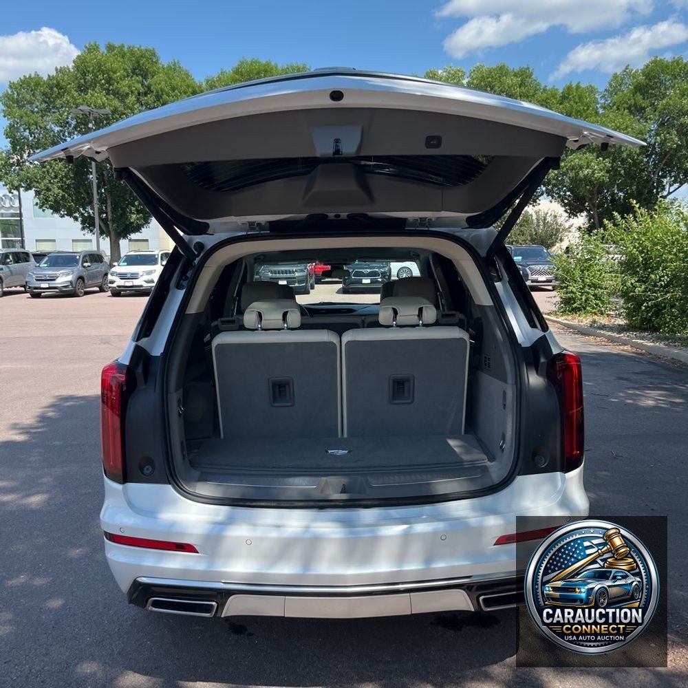 2025 Cadillac XT6 Premium Luxury