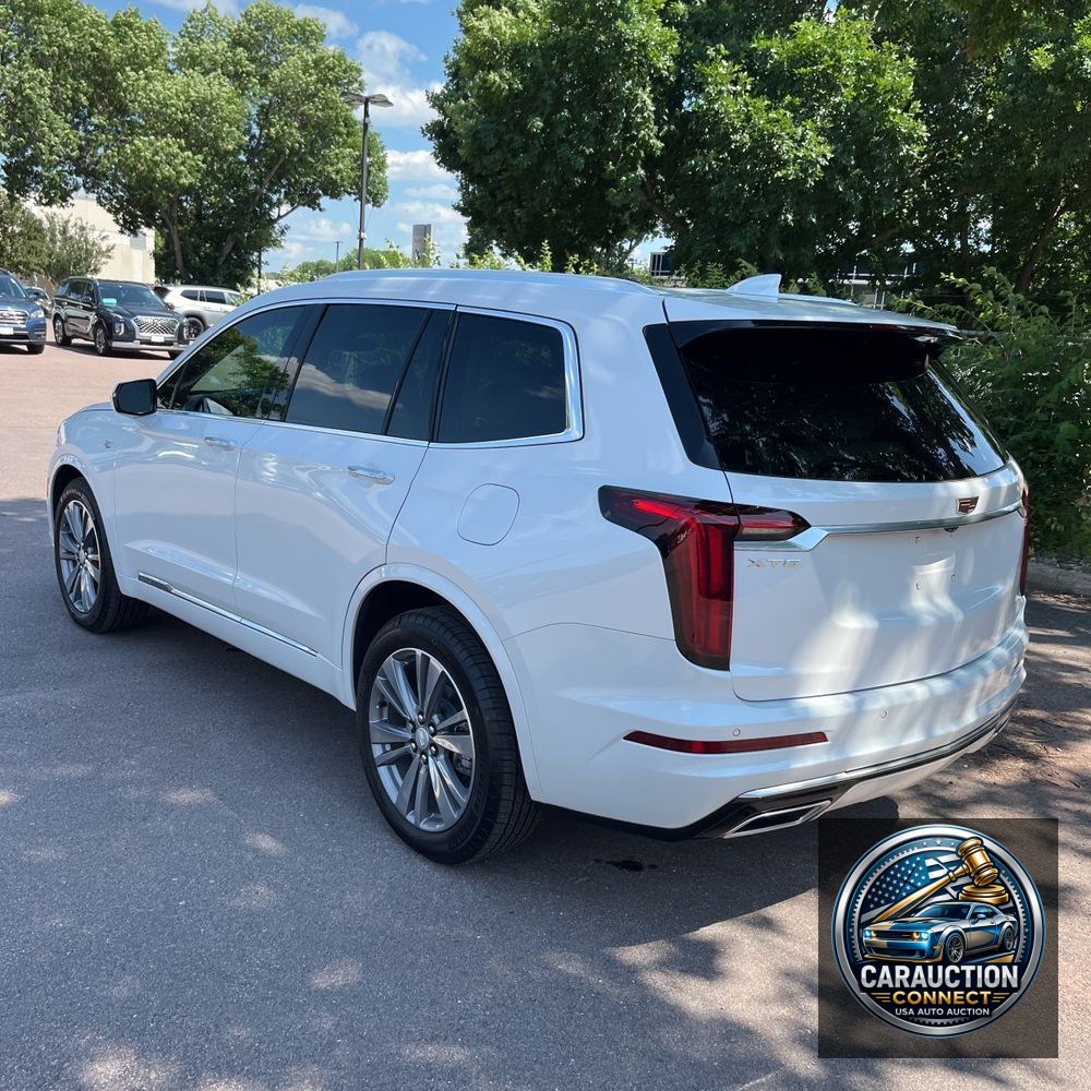 2025 Cadillac XT6 Premium Luxury