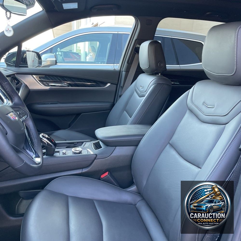 2025 Cadillac XT6 Premium Luxury