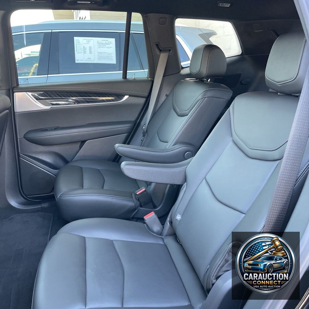 2025 Cadillac XT6 Premium Luxury