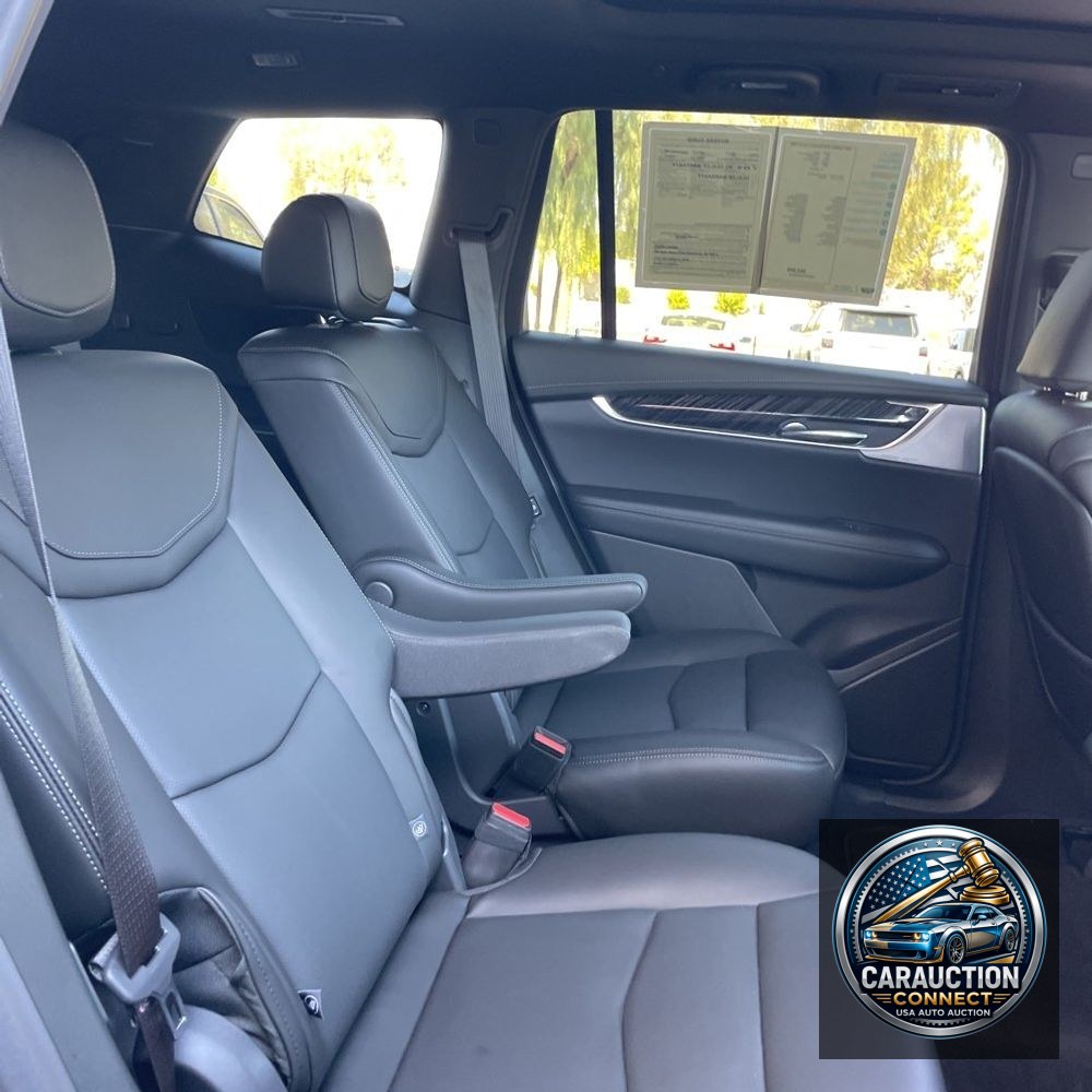 2025 Cadillac XT6 Premium Luxury