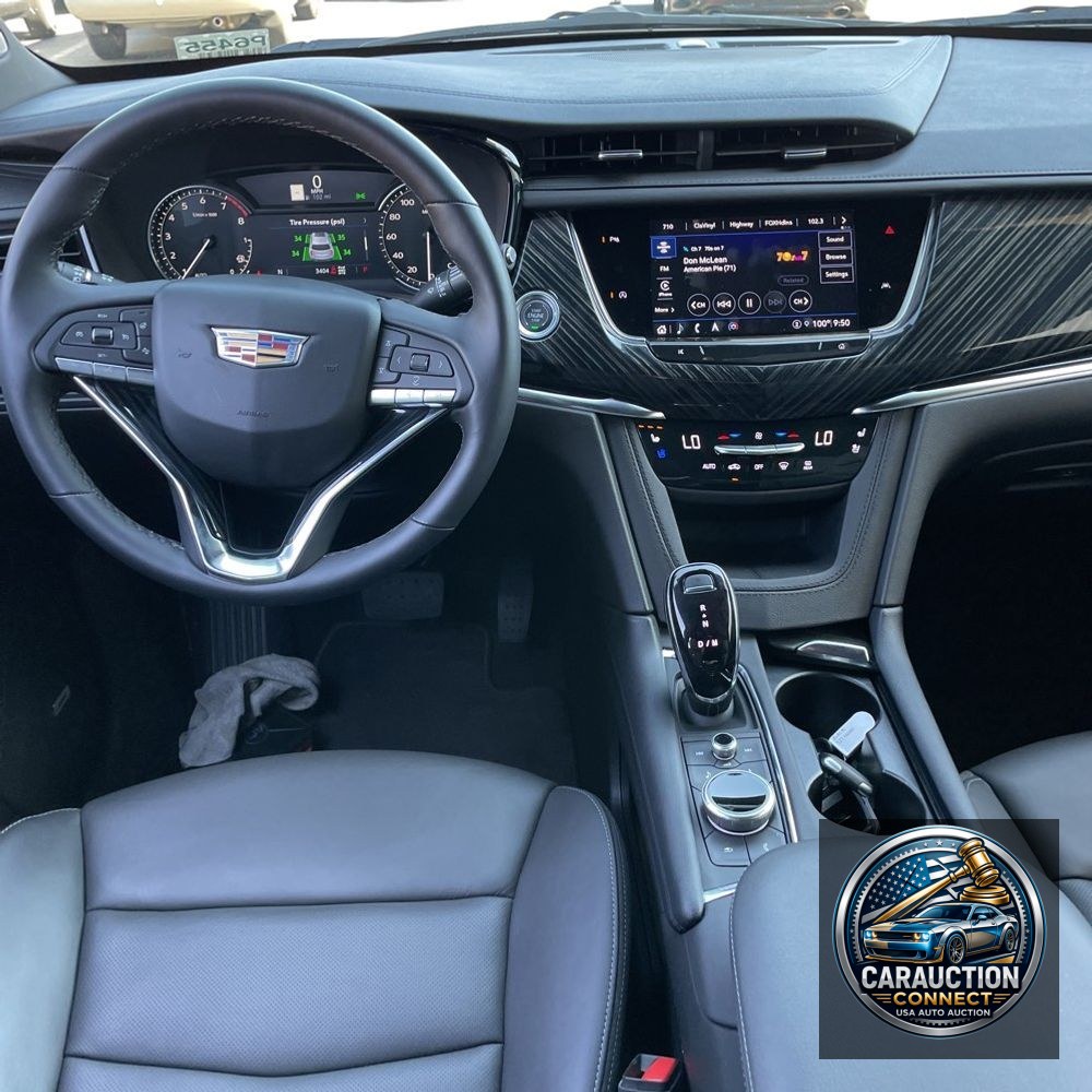 2025 Cadillac XT6 Premium Luxury