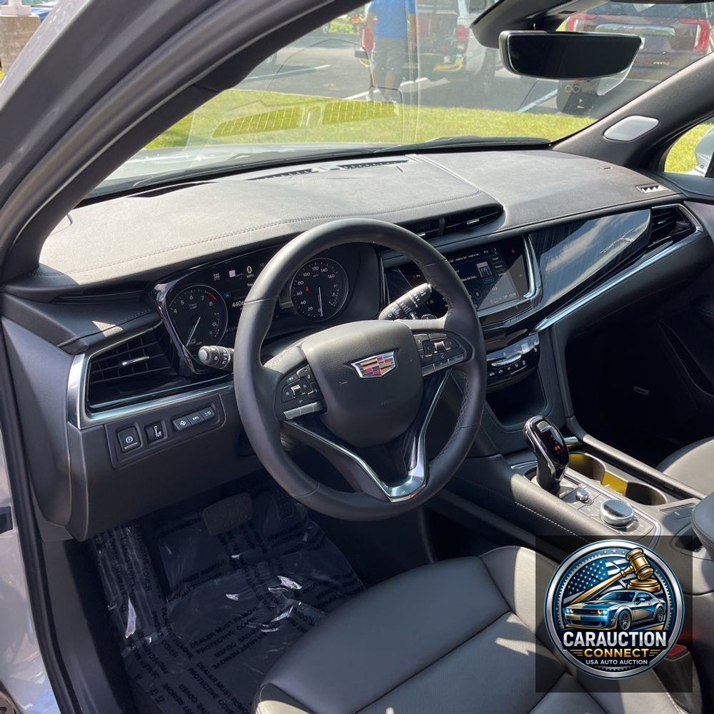 2025 Cadillac XT6 Premium Luxury