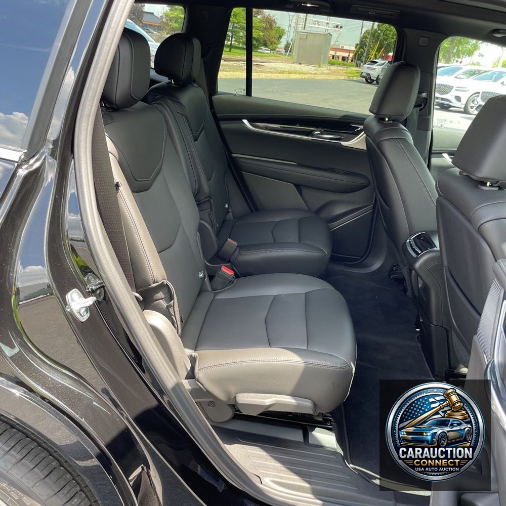 2025 Cadillac XT6 Premium Luxury